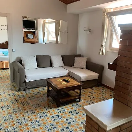Attico Mansardato Affacciato Sul Cuore Di Apartament