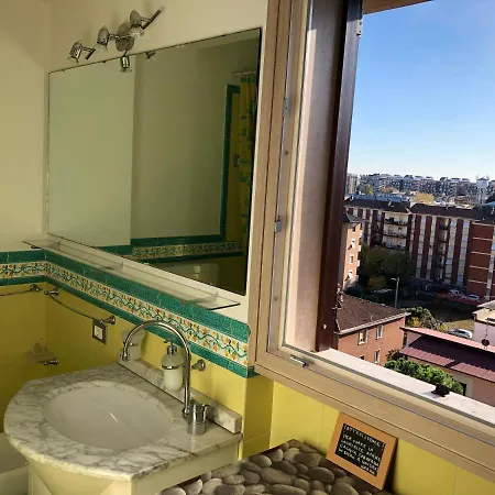 Attico Mansardato Affacciato Sul Cuore Di Apartament